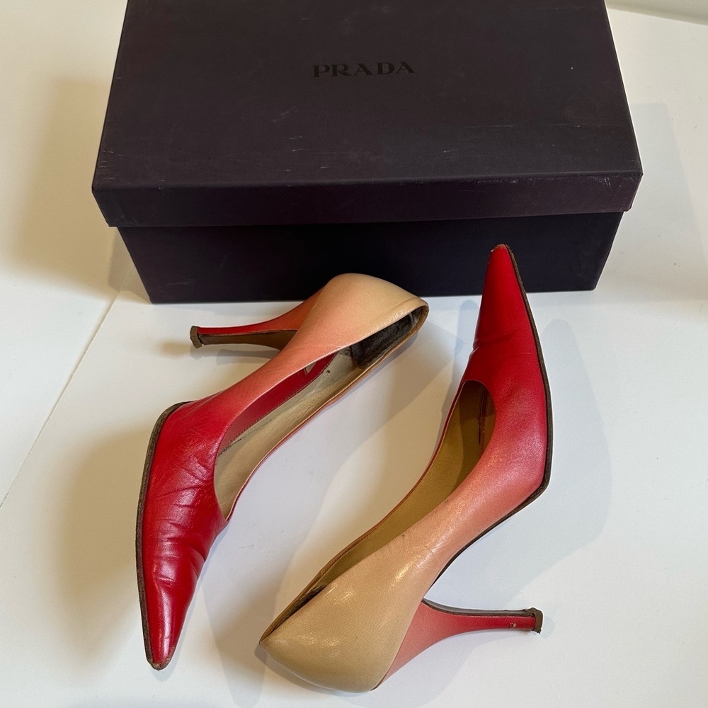 PRADA VINTAGE RED OMBRÉ PUMPS